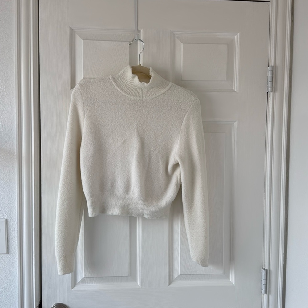 Zara cream sweater S